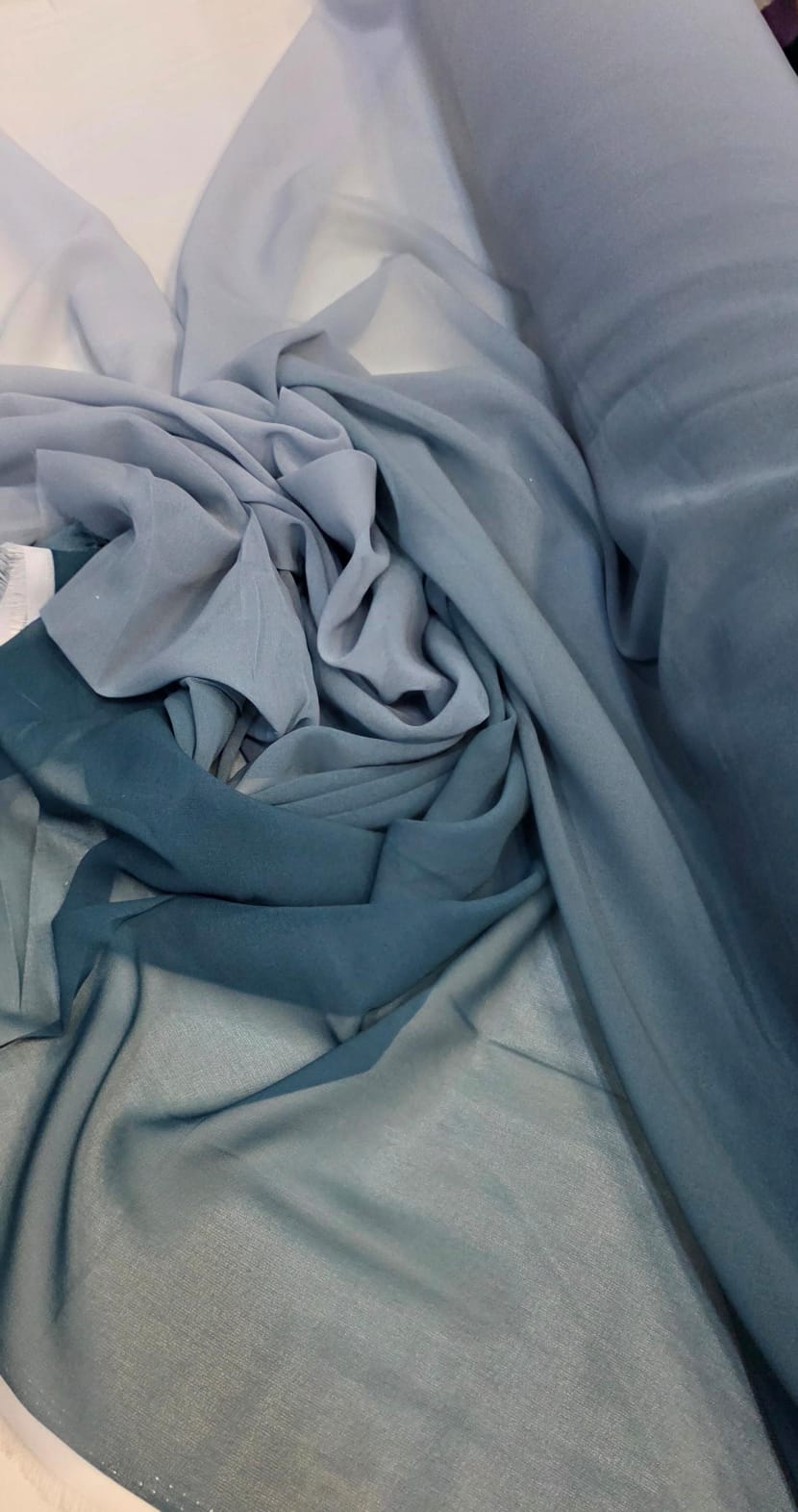 Mousseline Toque de Seda Degradê Verde Escuro com Cinza