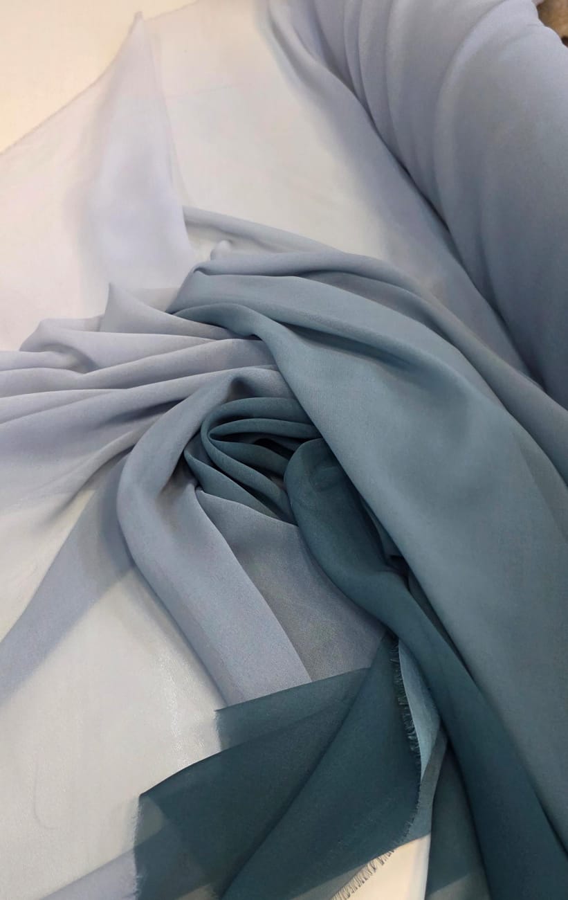 Mousseline Toque de Seda Degradê Verde Folha com Verde Claro 