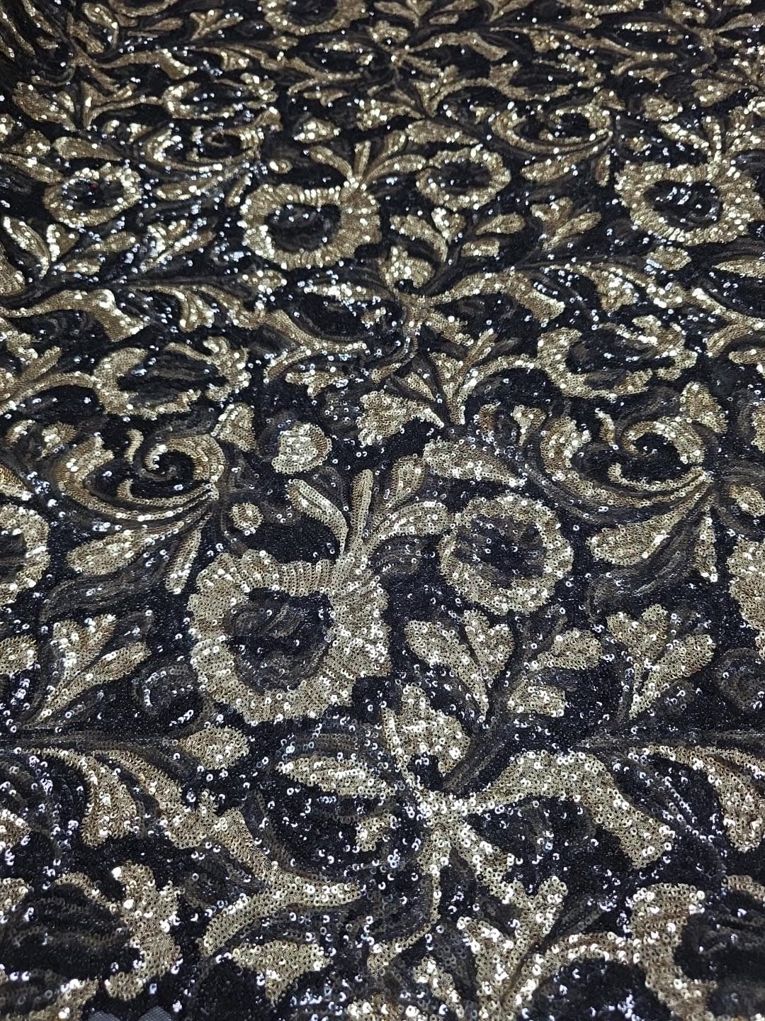 Paetê Bordado Royale Preto com Dourado