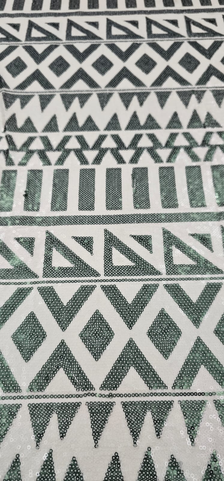 Paetê Bordado Tribal Branco com Verde