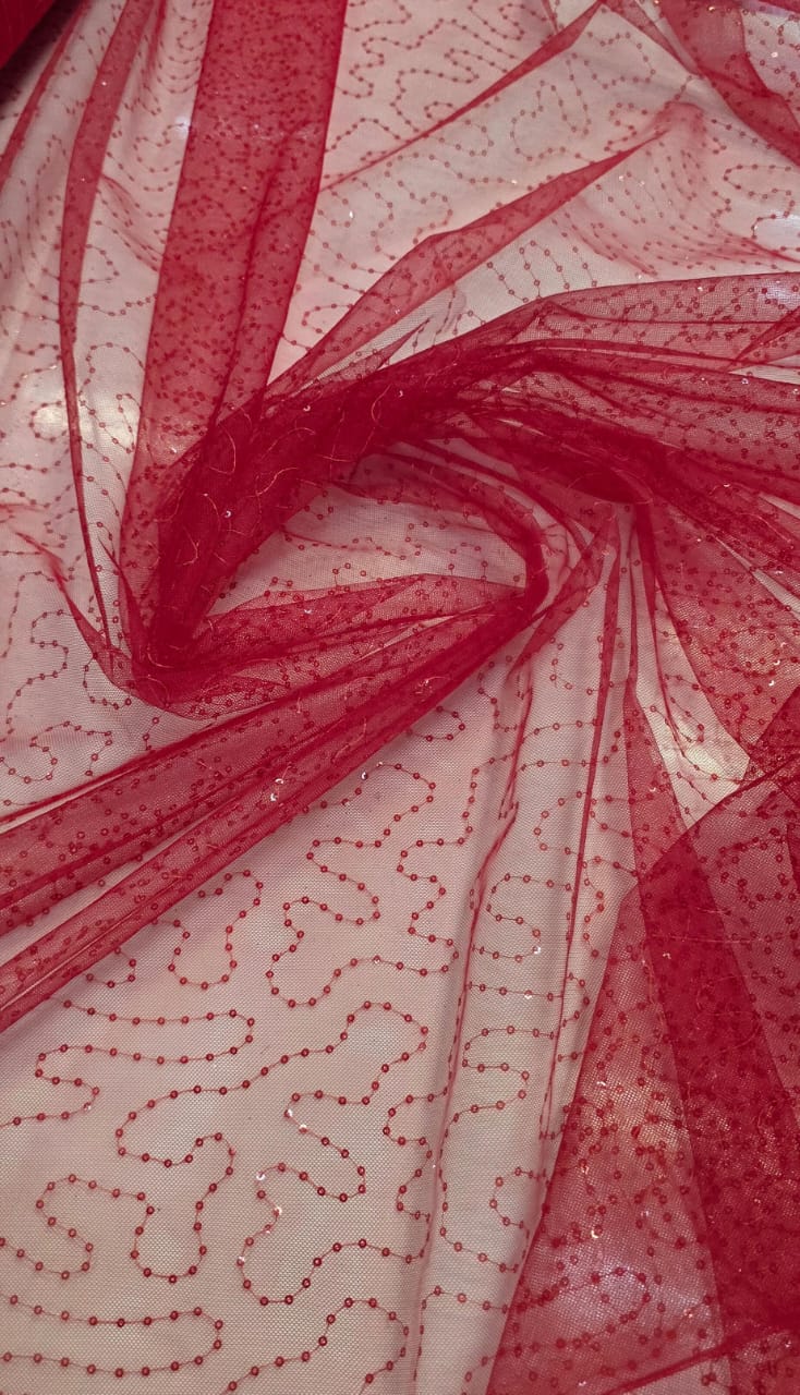 Tule Bordado Caminho Sem Fim Vermelho com Paetê Infinity   