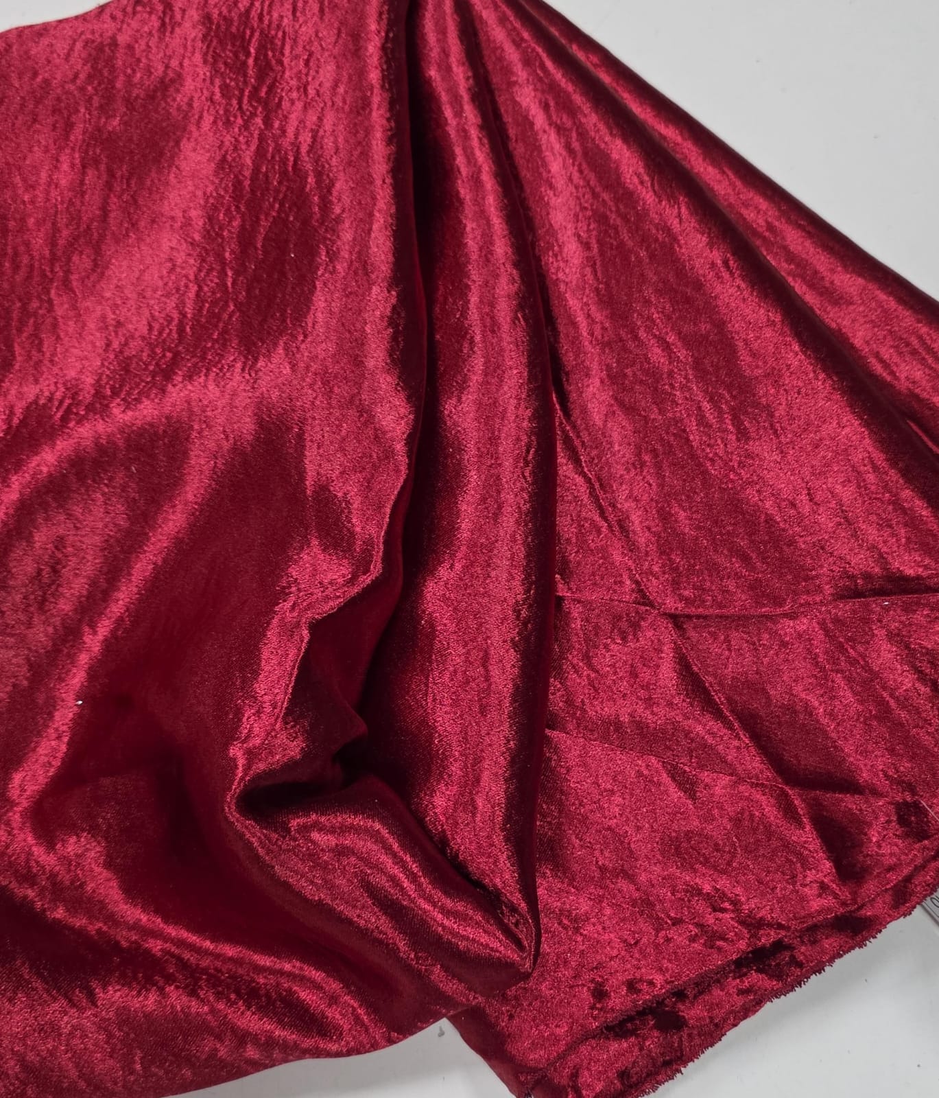 Cetim broken vermelho cereja - Comprimento 2 m x Largura 1,,45 m