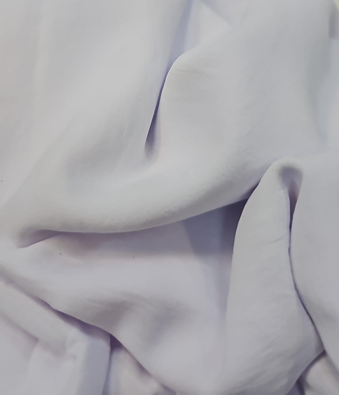 Crepe air flow  branco- largura  1,50 m x Comprimento 1,50 m 
