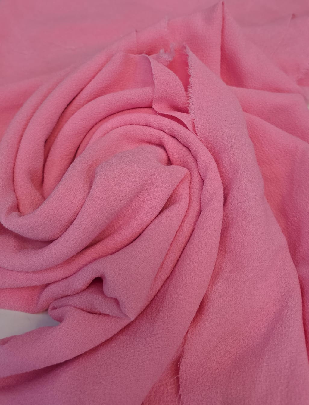 Crepe botton chiclete -    - Comprimento 1,60 x Largura 1,50 m