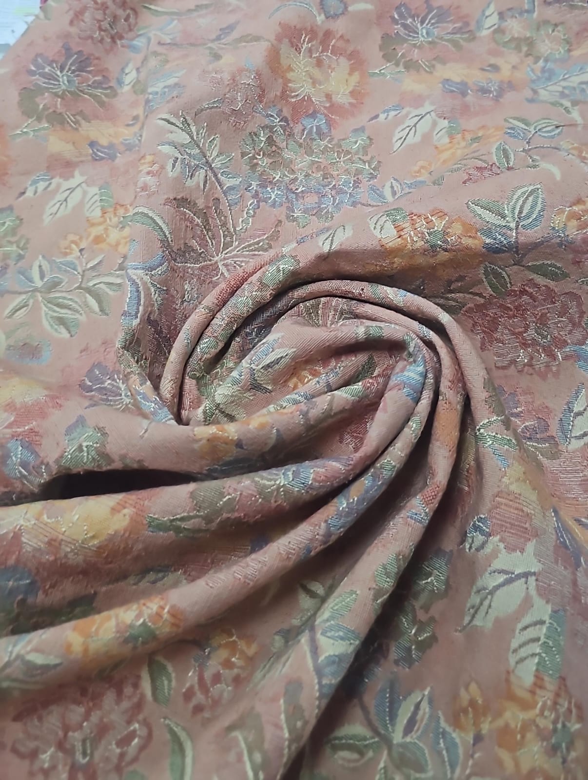 Gobelem floral multicolor - Largura 1,30 m x Comprimento 0,50 cm