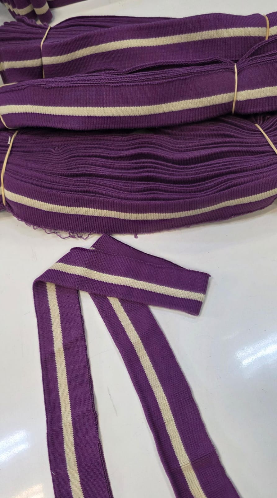 Gola Tritex retilínea roxo com listra branca Kit com 20 unidades- Comprimento 85 cm x Largura 4 cm