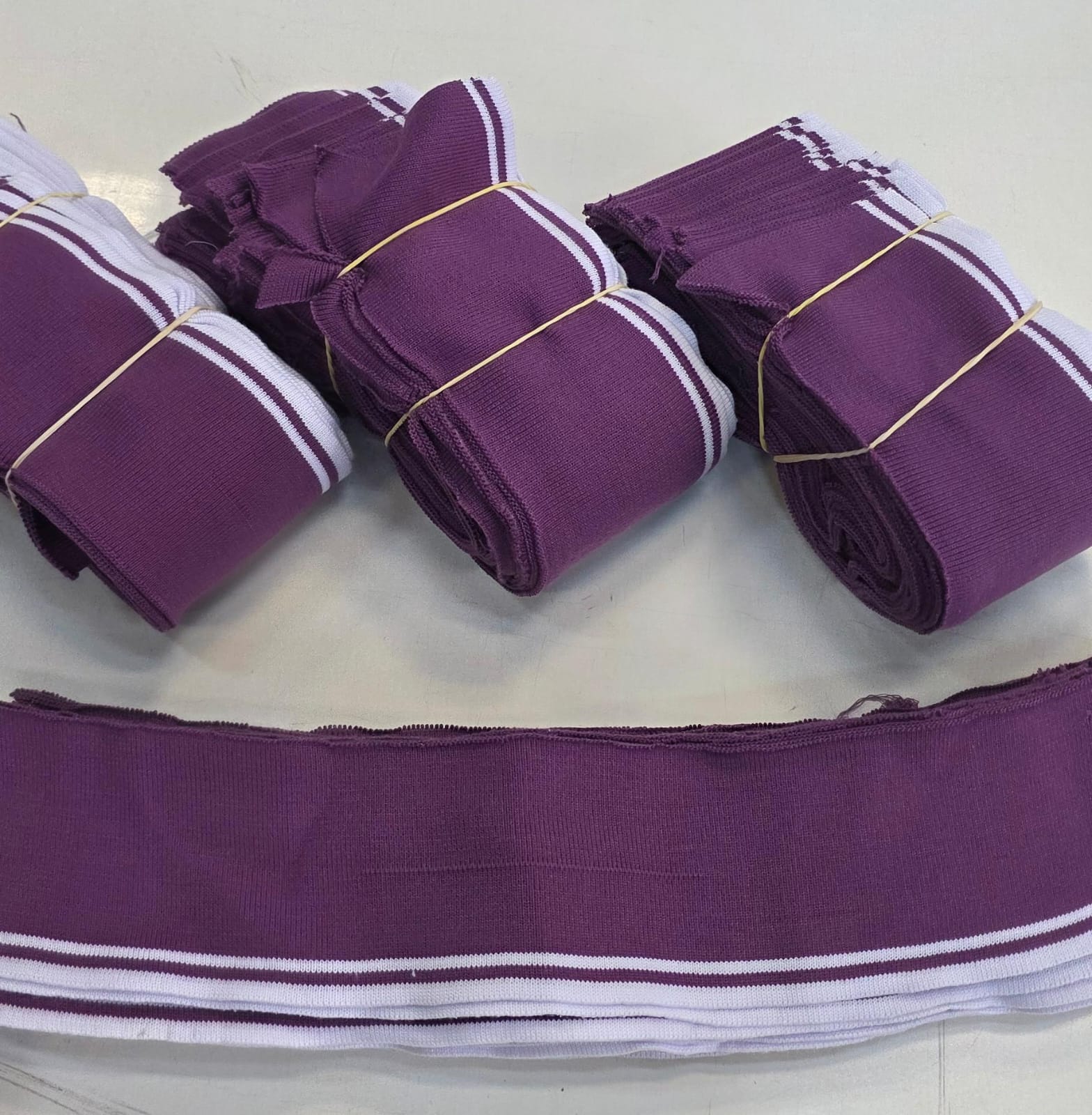 Gola Tritex retilínea roxo com listra branca Kit com 20 unidades- Comprimento 40 cm x Largura 9 cm
