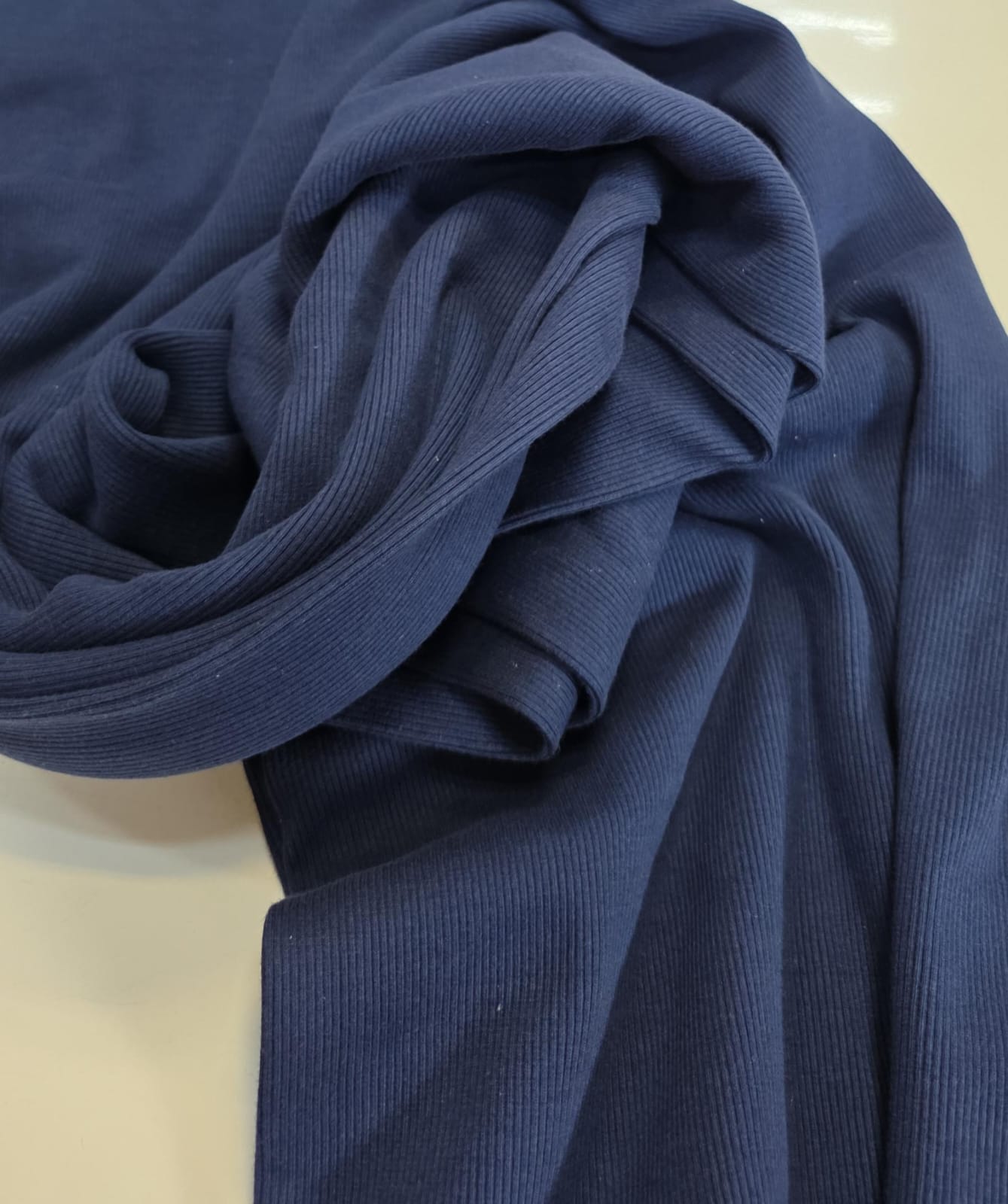 Malha canelada marinho  - Comprimento 0,60 cm x Largura 1,70 m 