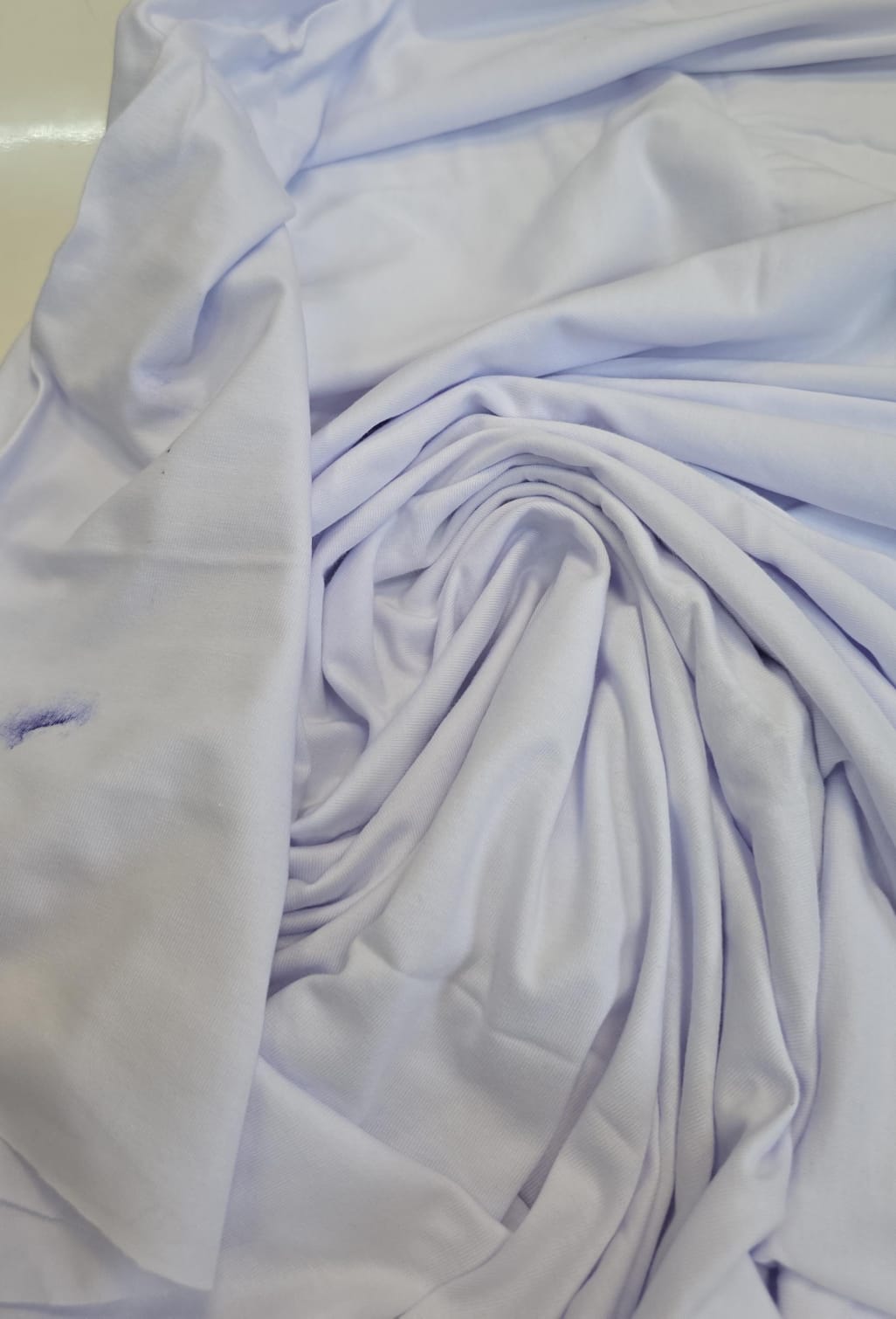 Malha tubular branca COM MANCHA -Comprimento 0,90 cm x Largura 1,20 m