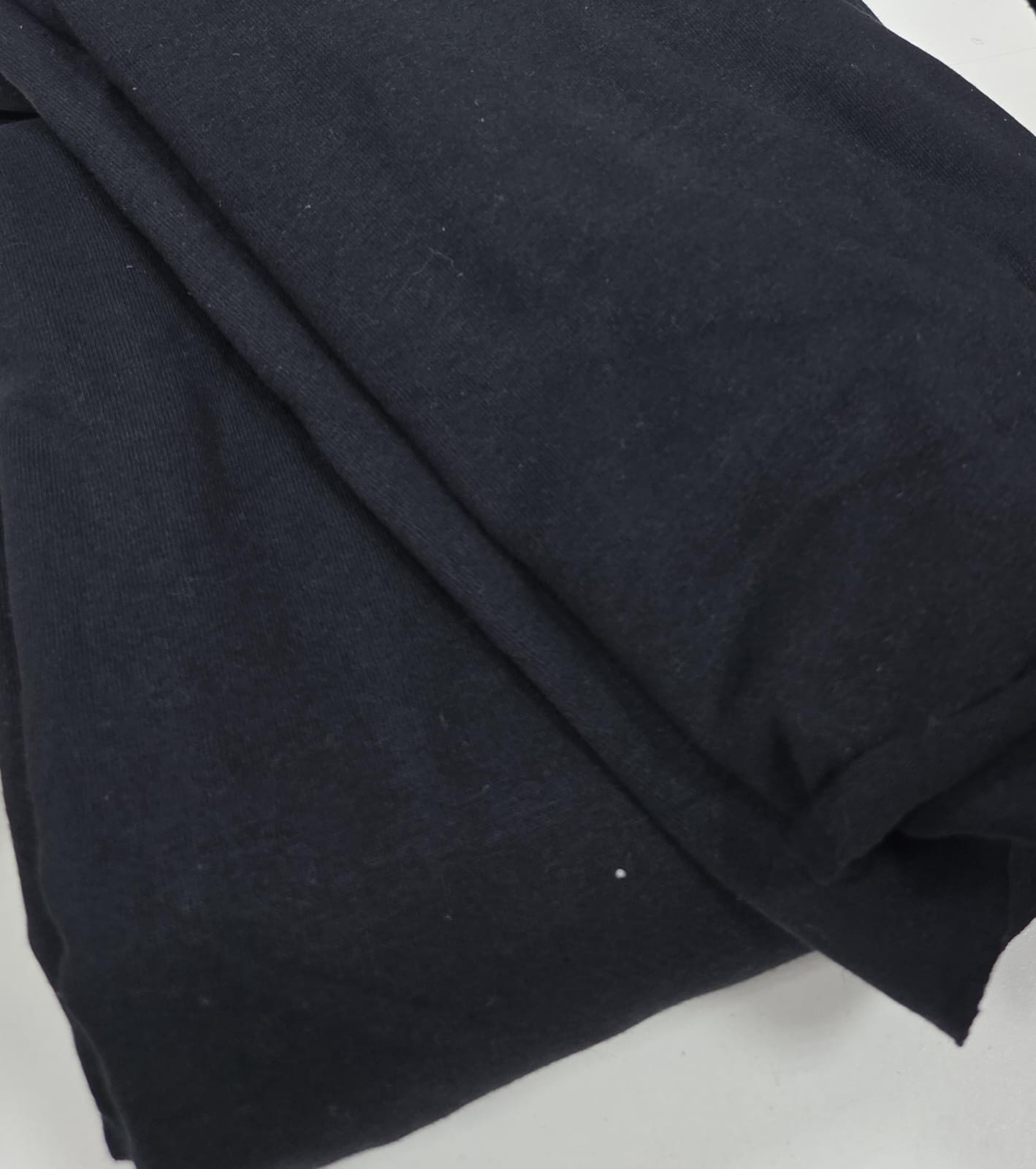 Malha tubular preto - x Comprimento 1,30 m x Largura 0,90 cm  