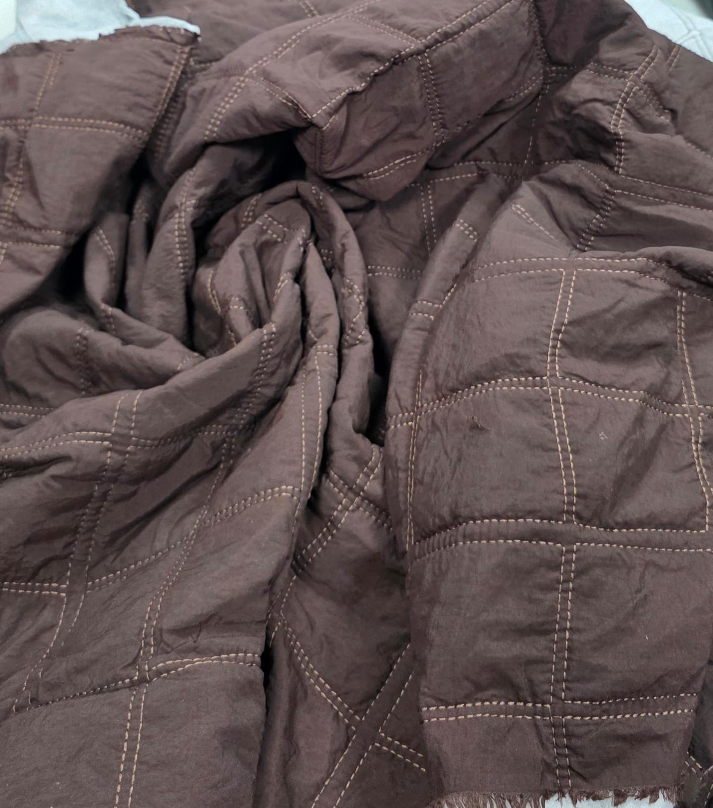 Matelasse marrom costurado marrom - Comprimento 1,50 m x Largura 1,50 m