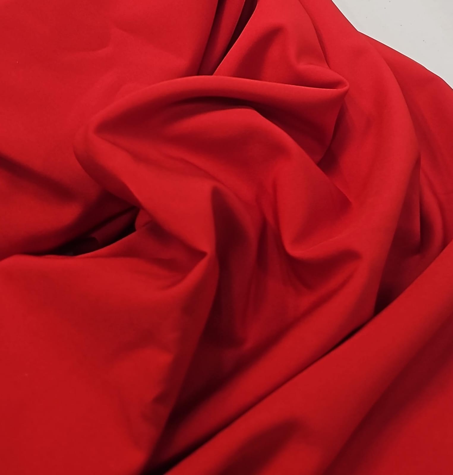 Microfibra com elastano Missione ferrari - Comprimento 2,20 m x Largura 1,50 m 
