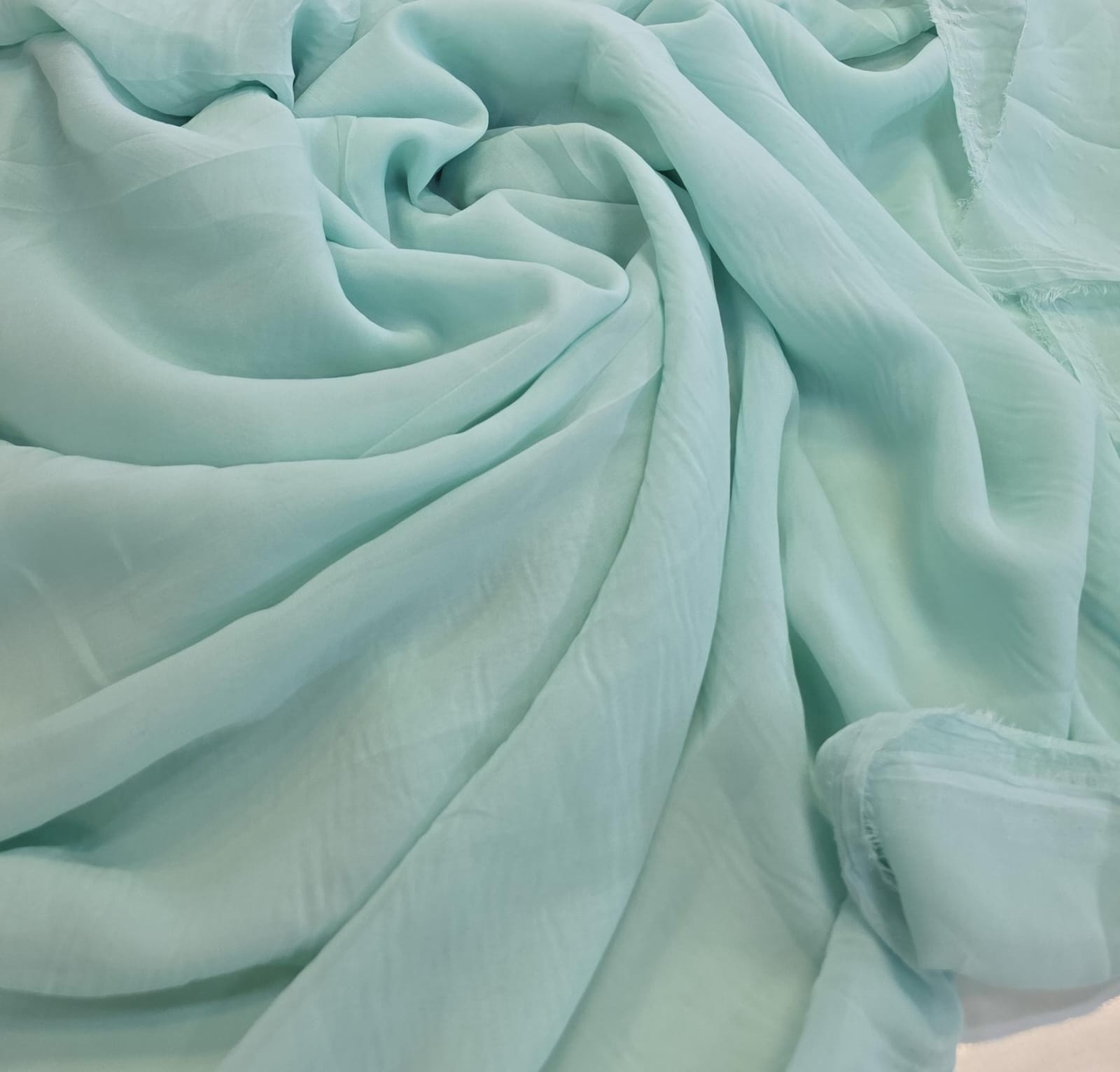 Mousseline italiana extra fina verde menta - Comprimento 2,10 m x Largura 1,50 m