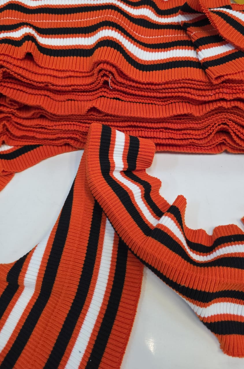 Retilínea tritex laranja, preto e off 1.10 x 0.15   kit com 18 cortes 