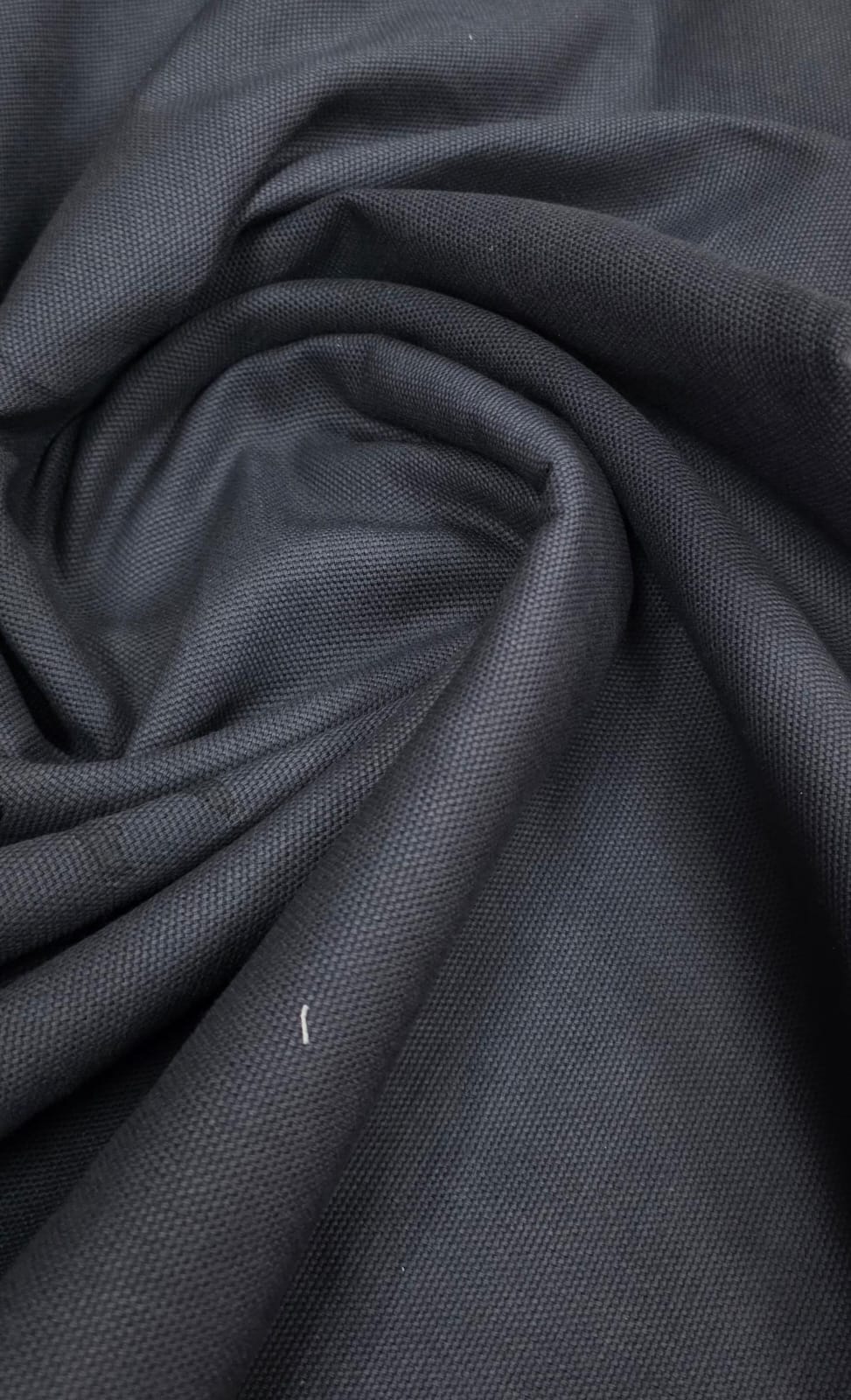 Sarja pesada de Algodão pesado dupla face  cru/ preto (leves manchas) - Comprimento  1,60 m x Largura 1,50 m  