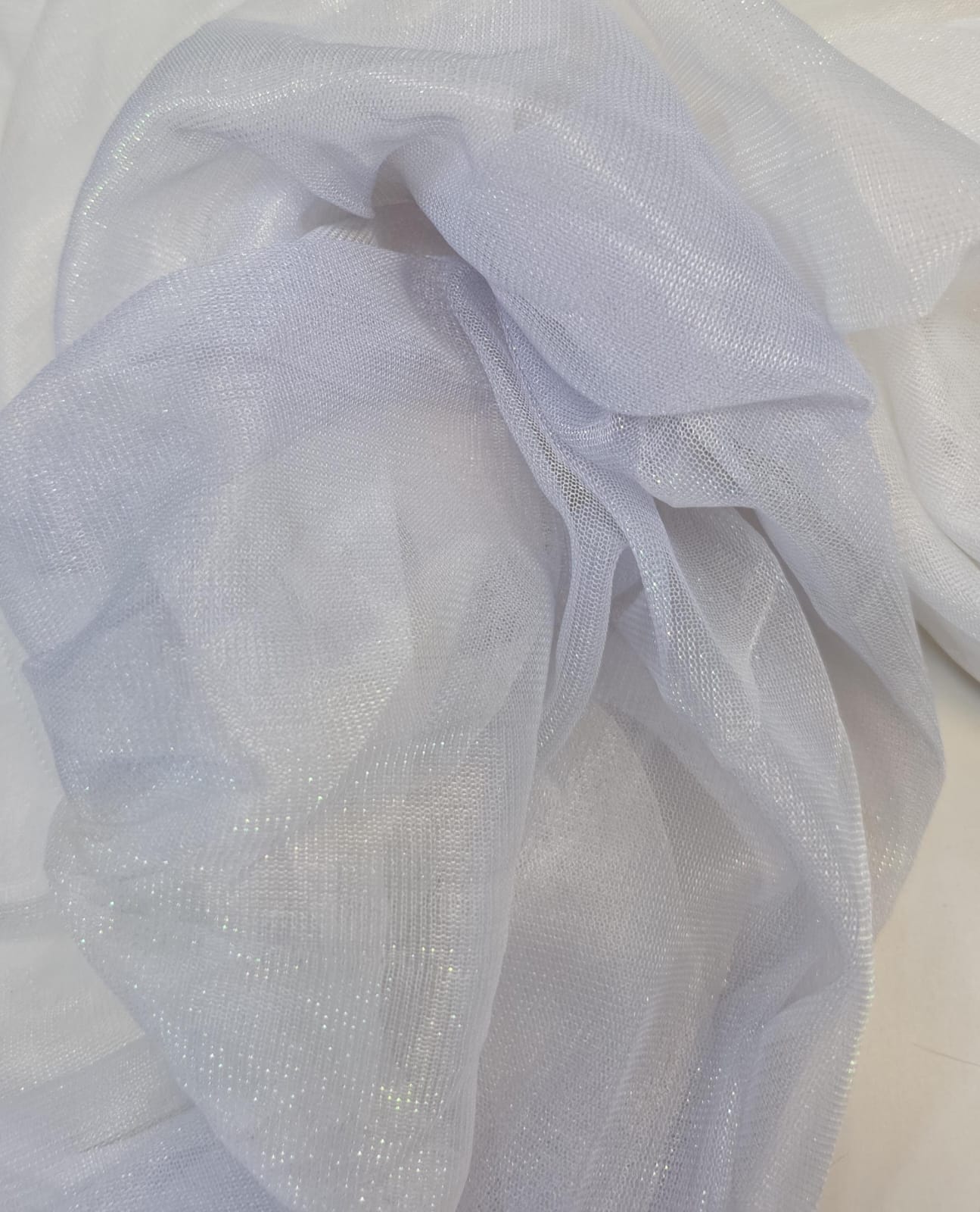 Tela Lurex branco com brilho (manchado) - Comprimento 2,20 m x Largura 1,40 m