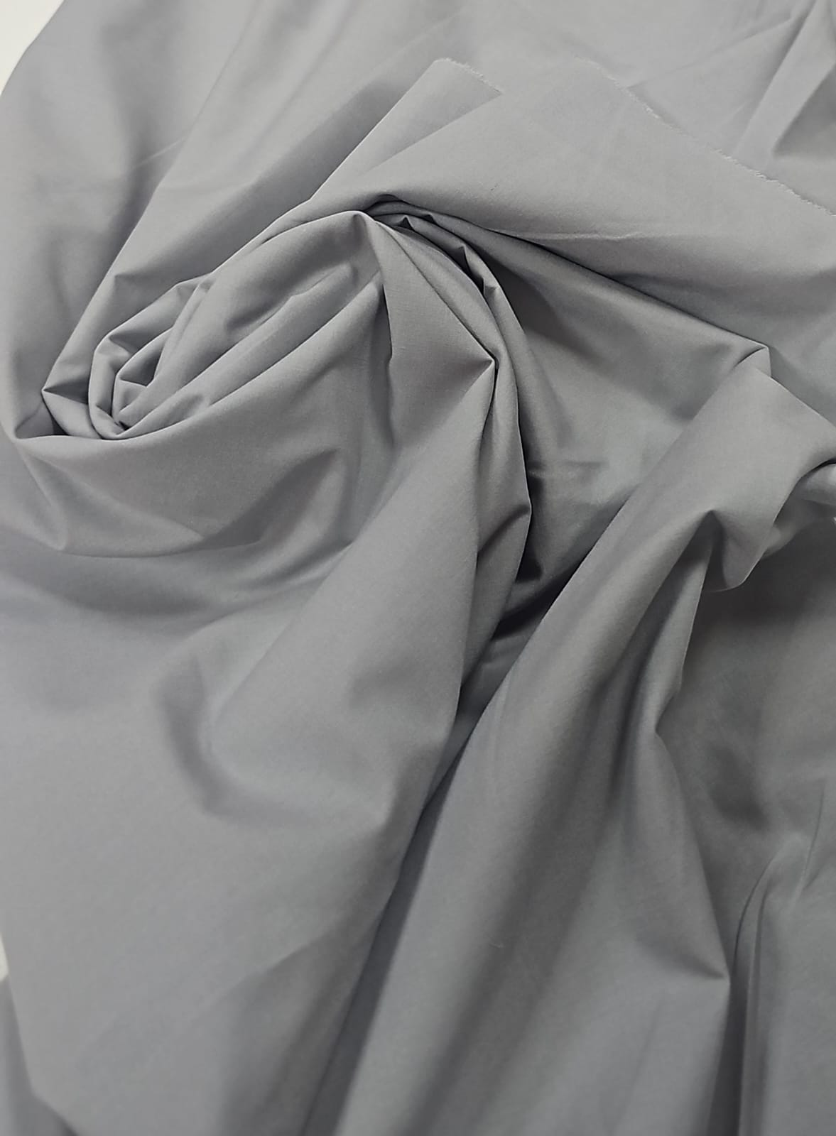 Tricoline cinza 100% algodão - Comprimento 2 m x Largura 1,45 m 