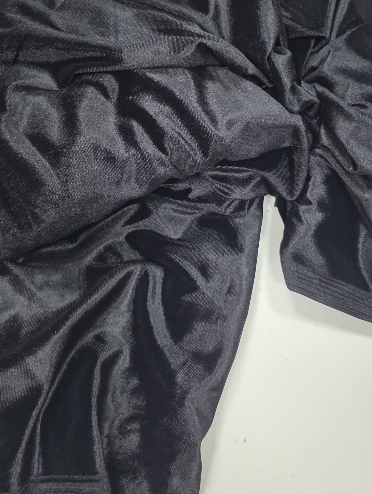 Veludo cristal premium preto - Comprimento 3,70 m x Largura 1,40 m