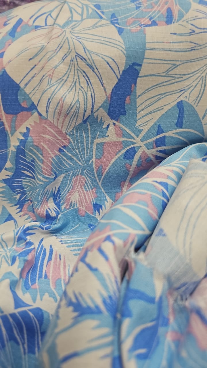 Viscolinho estampado floral em tons de azul - Largura 1,45 m x Comprimento 3 m 