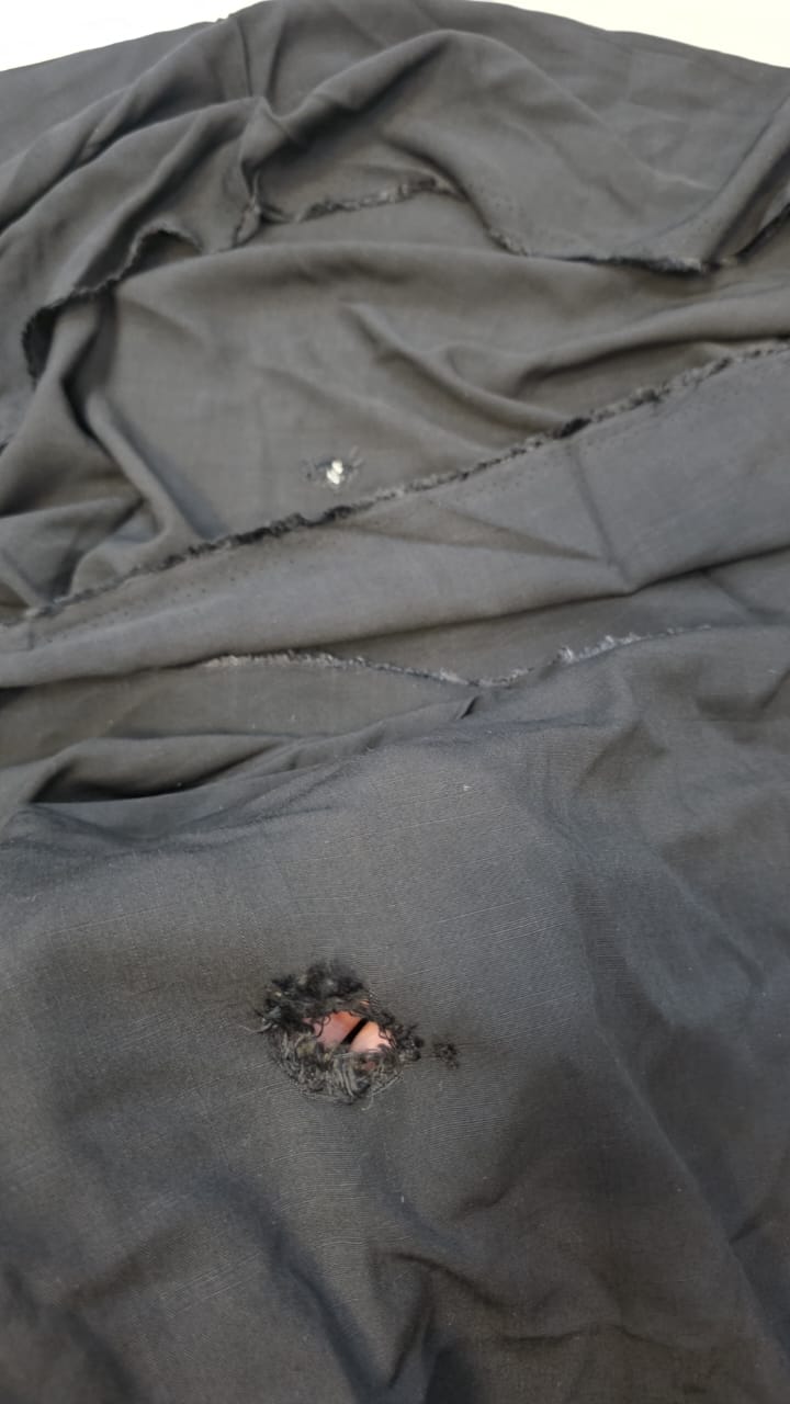 Viscolinho preto com furos - Comprimento 4 m x Largura 1,45 m