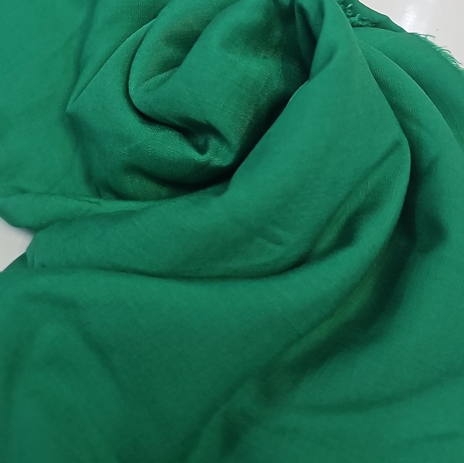Viscolinho top verde bandeira - Comprimento 1,60 m x Largura 1,47 m  