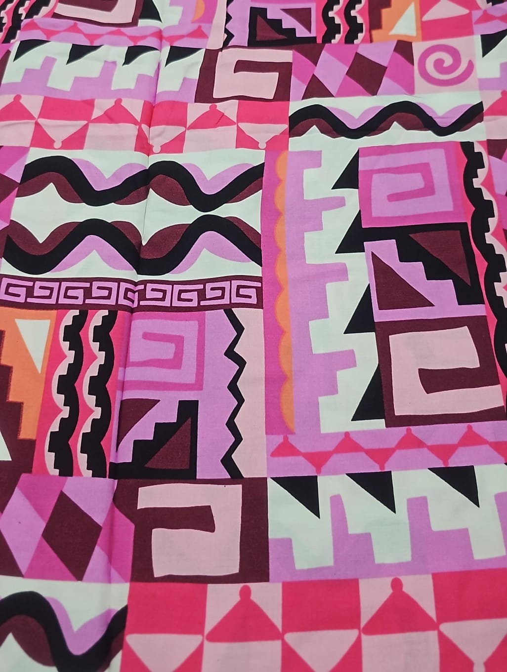 Viscose étnico rosa  - Largura 1,45 m x Comprimento 3 m 