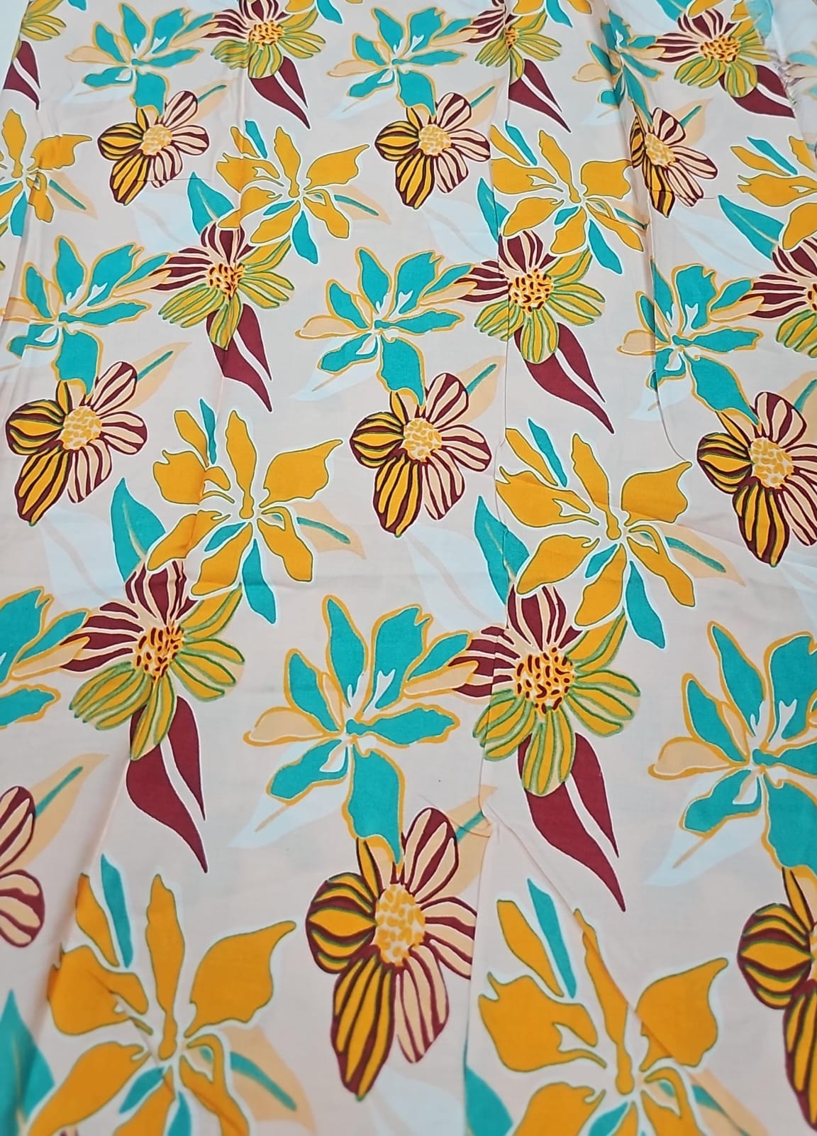 Viscose floral tiffany com amarelo  - Largura 1,47 m x Comprimento 3 m 