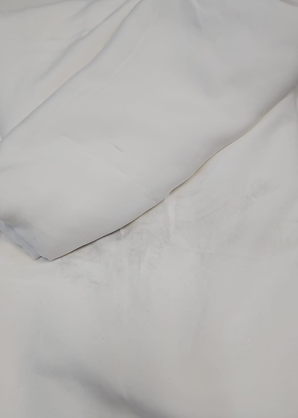 Viscose peletizada off white com sujeira- Comprimento 4,50 m x Largura 1,40 m 