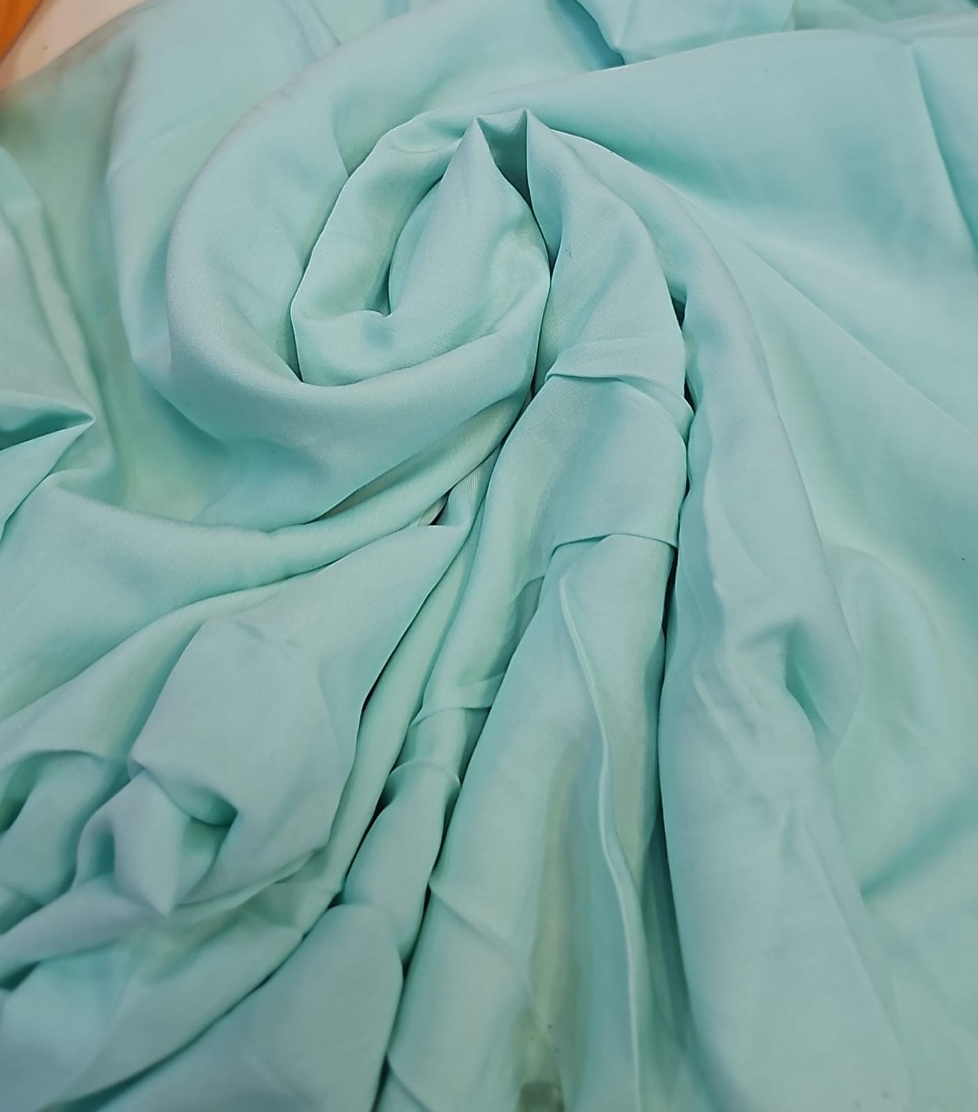 Viscose verde água  - Largura 1,47 m x Comprimento 2  M