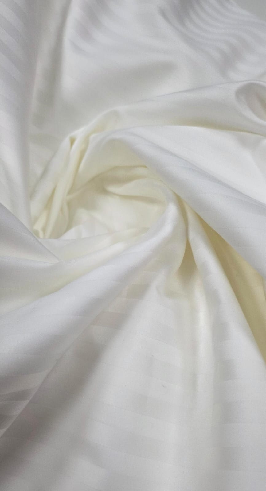 Percal Maquinetado Acetinado Listra Fina Off White - 400 Fios - Largura 2,80m