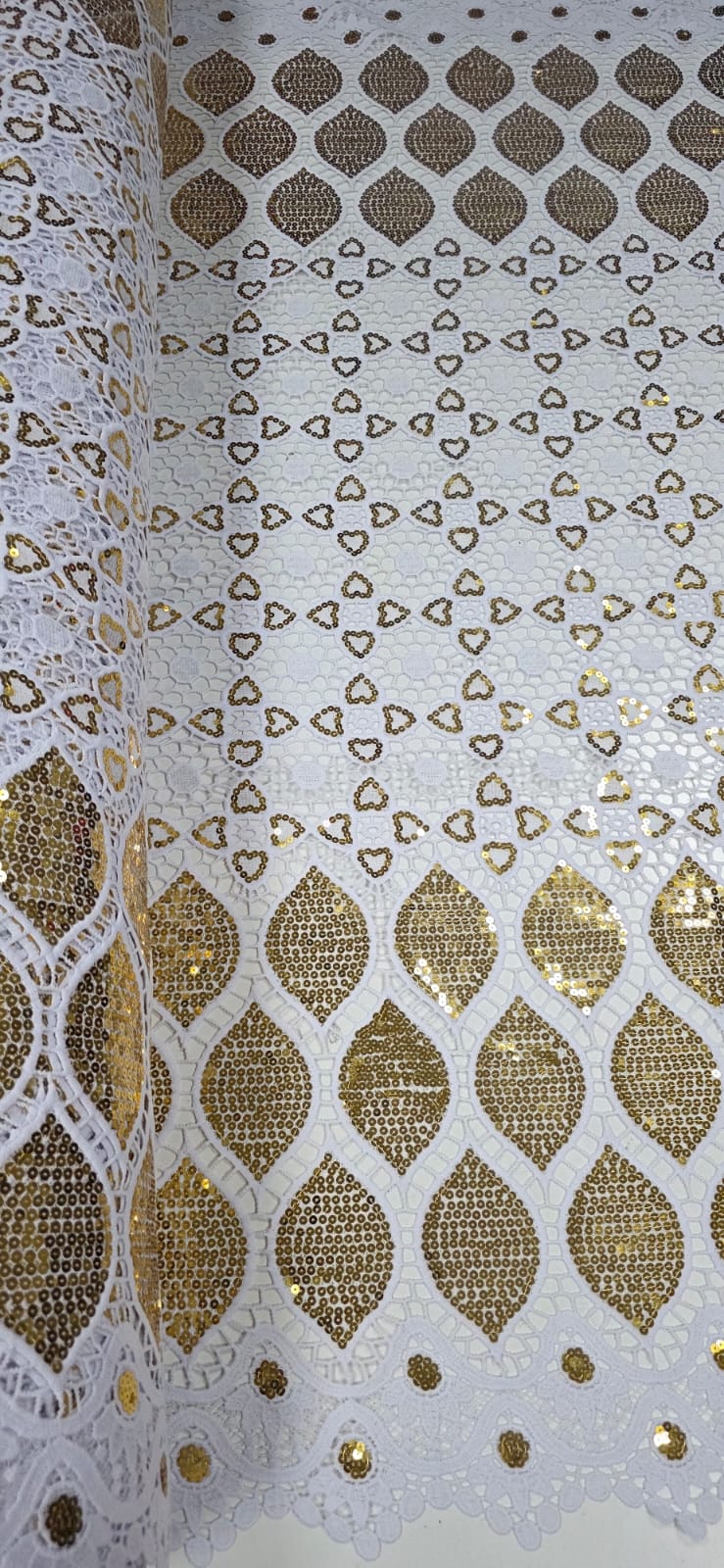 Renda Guipir Bordada Africana Branco com Dourado CL342