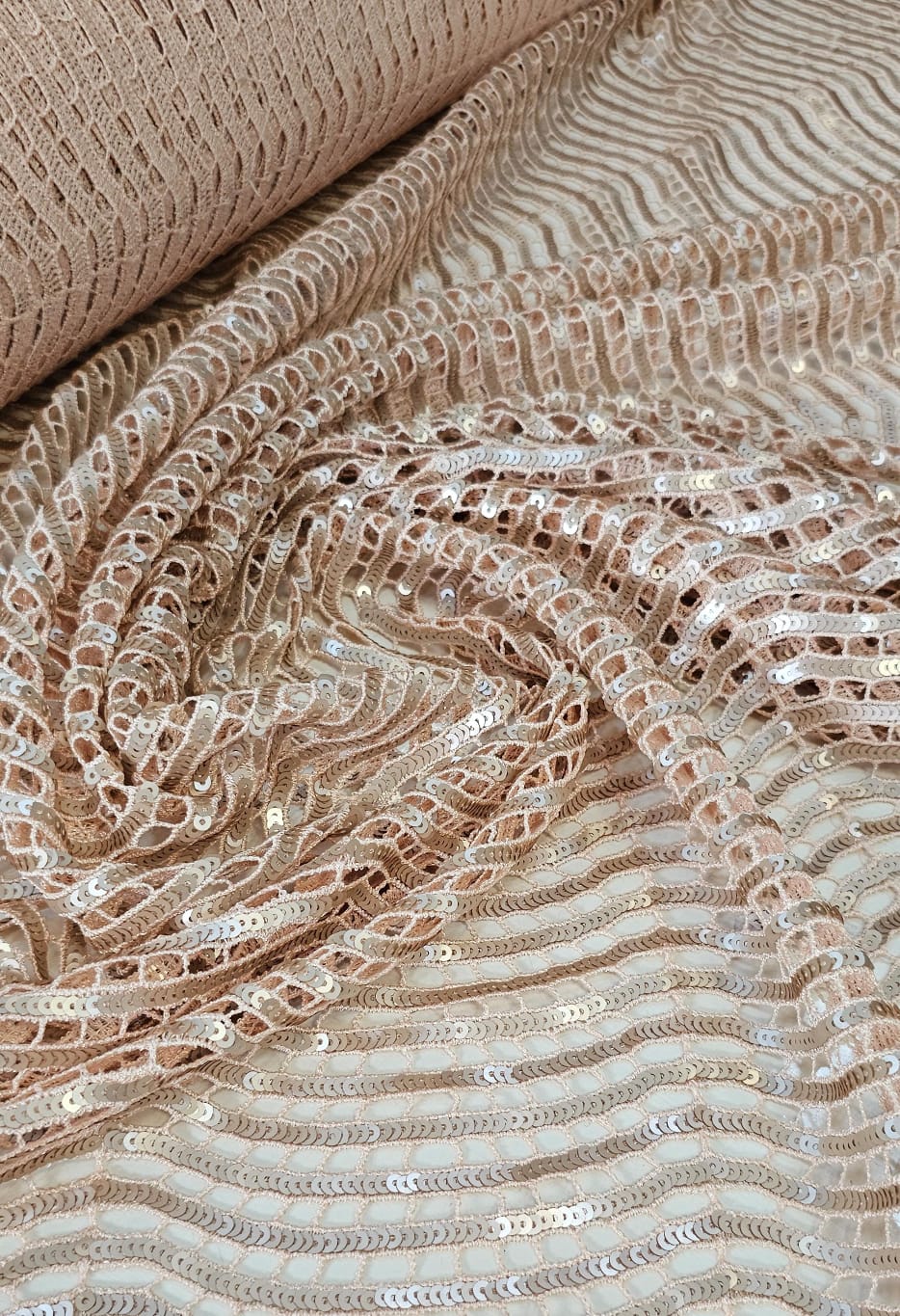 Renda Guipir Rosê Bordada com Paetê
