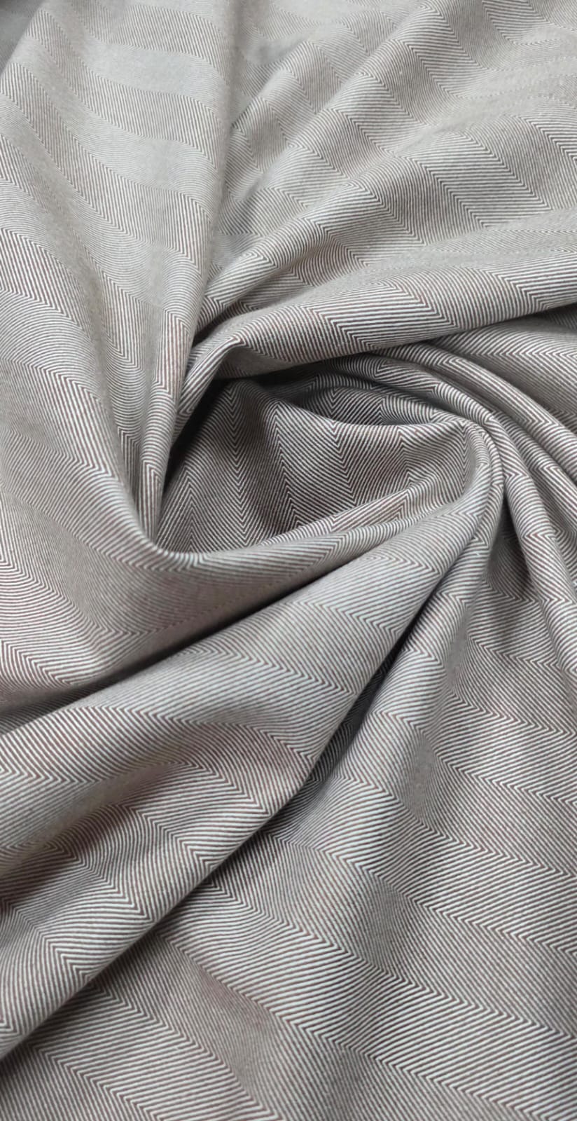 Sarja com Elastano Renaux Chevron Espinha de Peixe Marrom