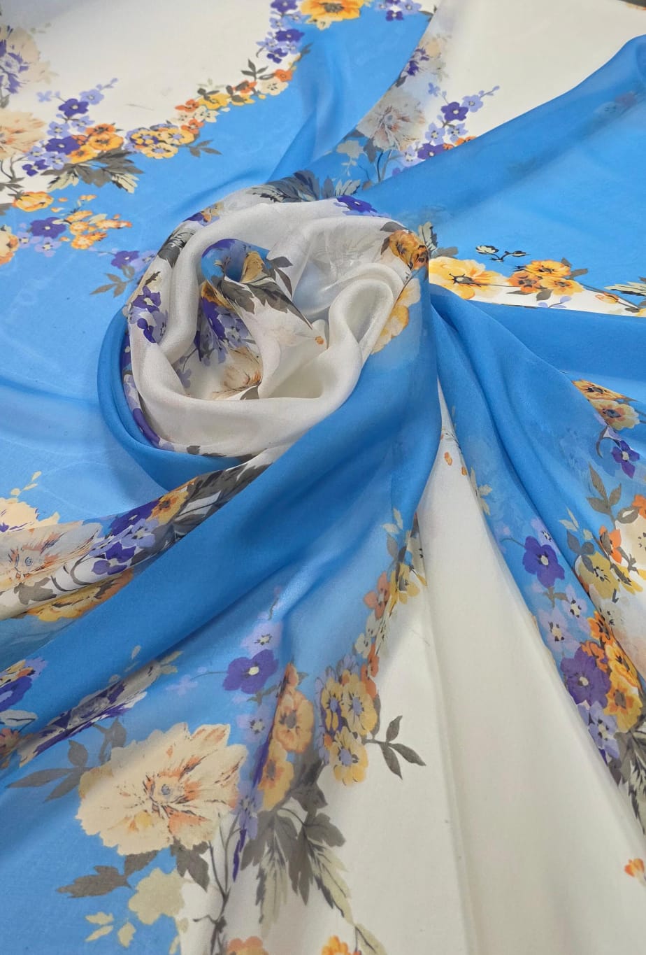 Chiffon de Seda Pura Estampado Floral Azul Turquesa e Branco 11