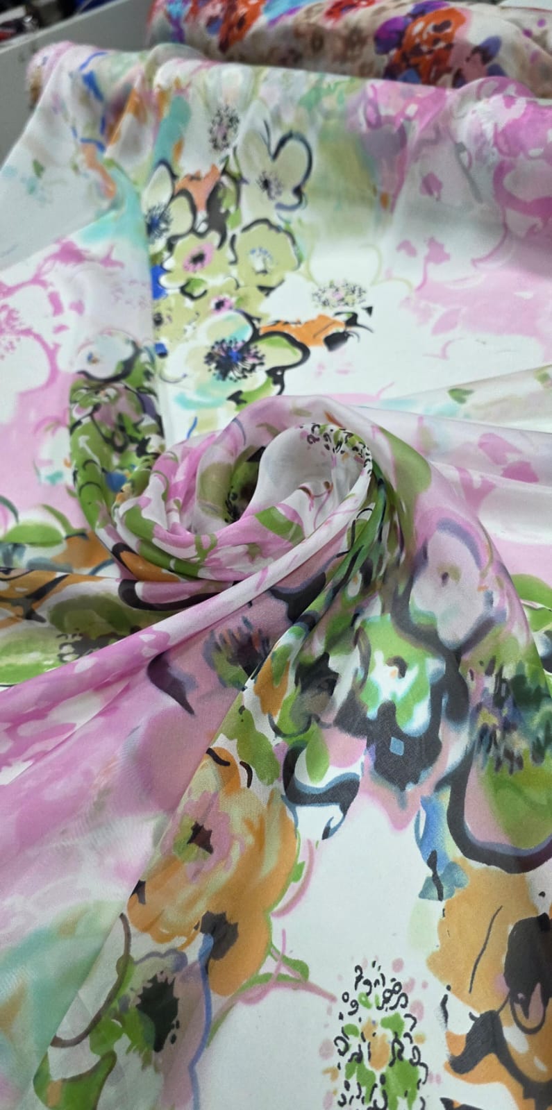 Chiffon de Seda Pura Estampado Floral Rosa 02