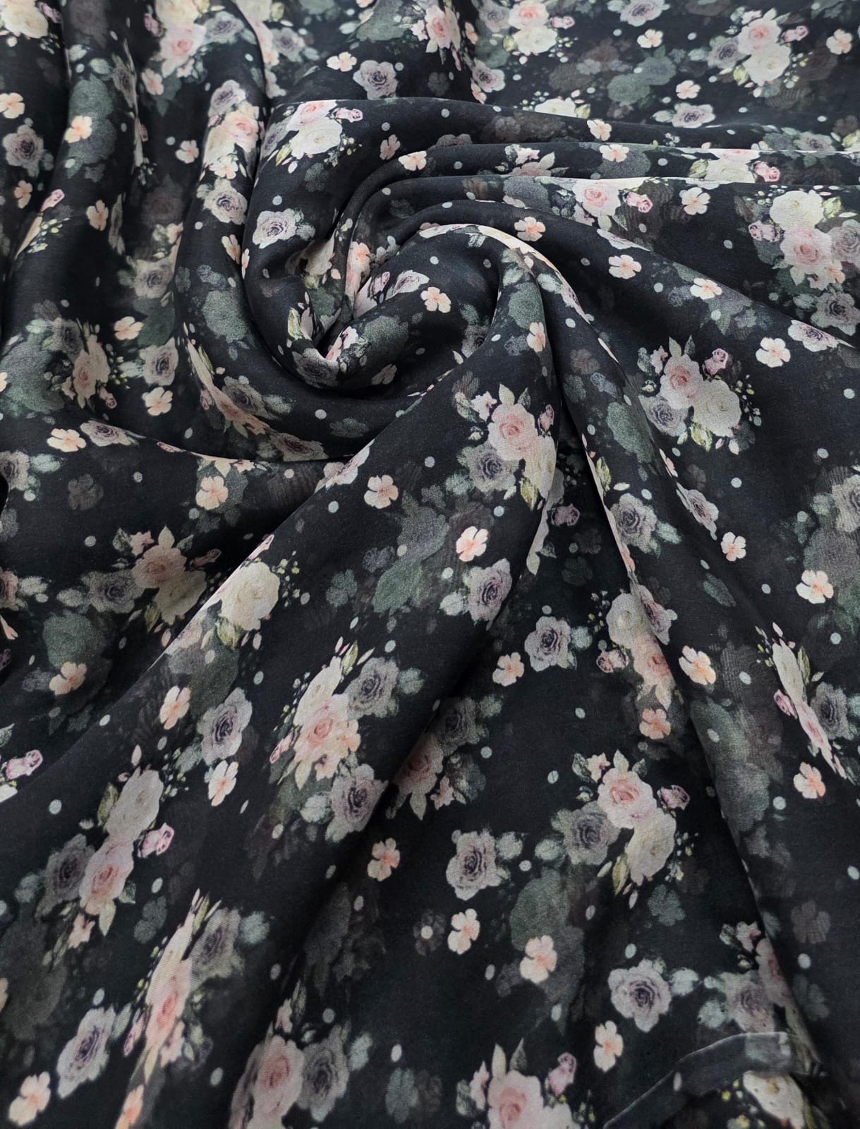 Seda pura floral fundo preto - Comprimento 2 m x Largura 1,40 m
