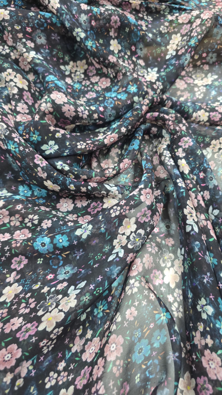 Seda Pura Mini flores com azul e rose - Comprimento 2 m x Largura 1,40 m