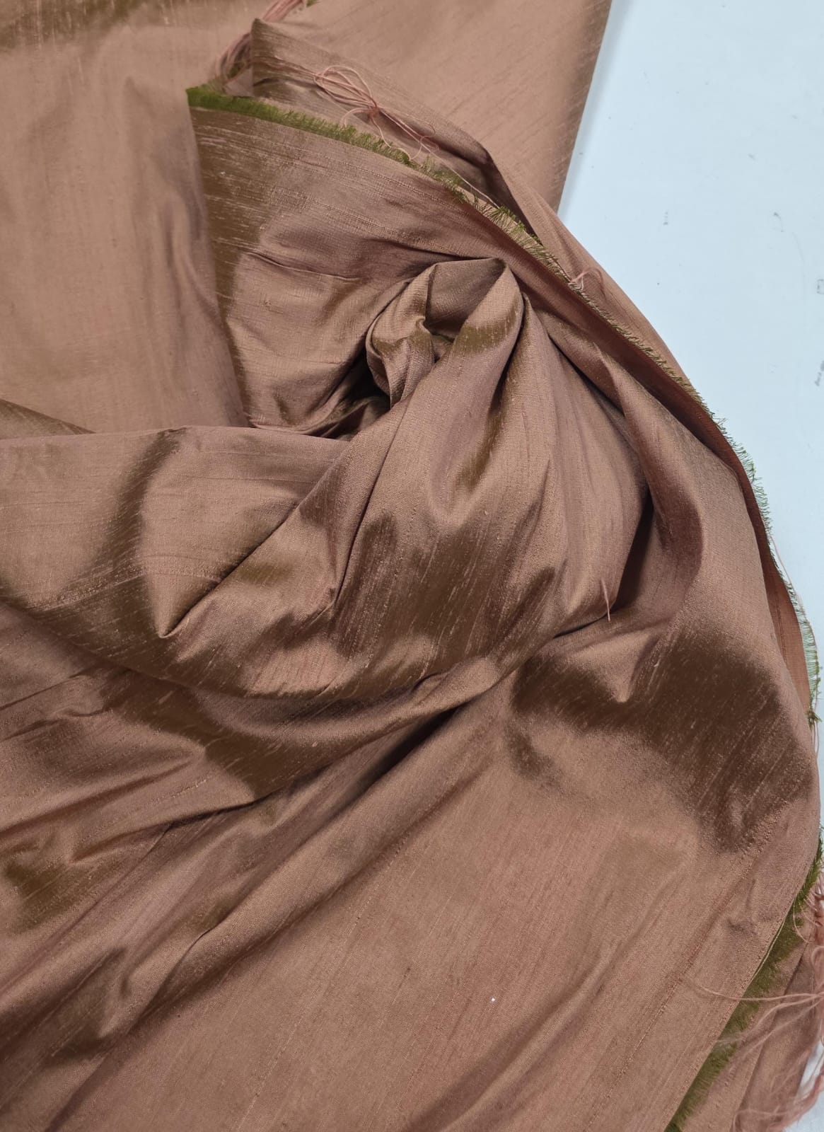 Shantung de seda pura Indiana cobre - Comprimento 0,80 cm x Largura 1,30 m