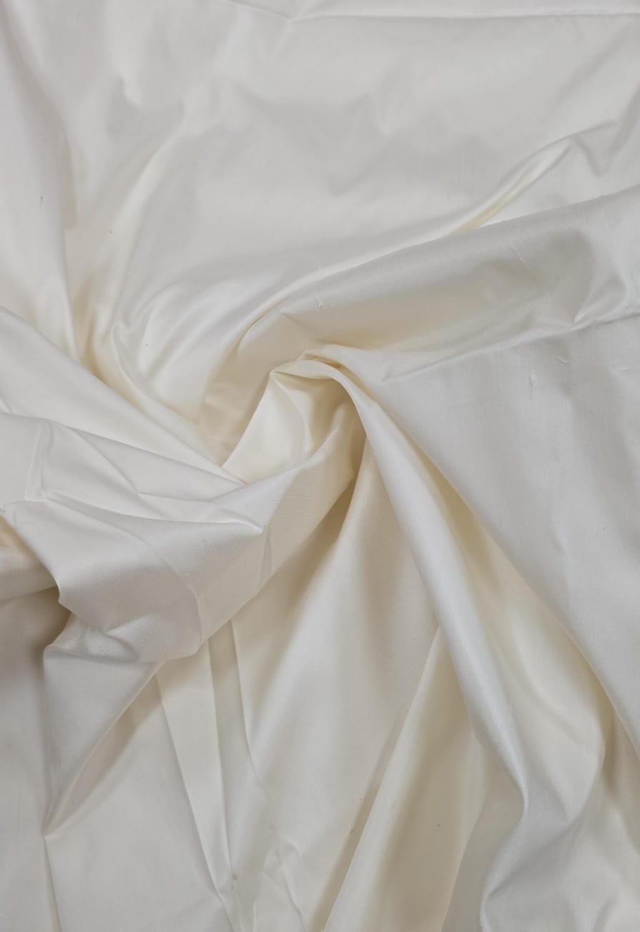 Shantung de seda pura off - Comprimento 2,80 m x Largura 1,35 m