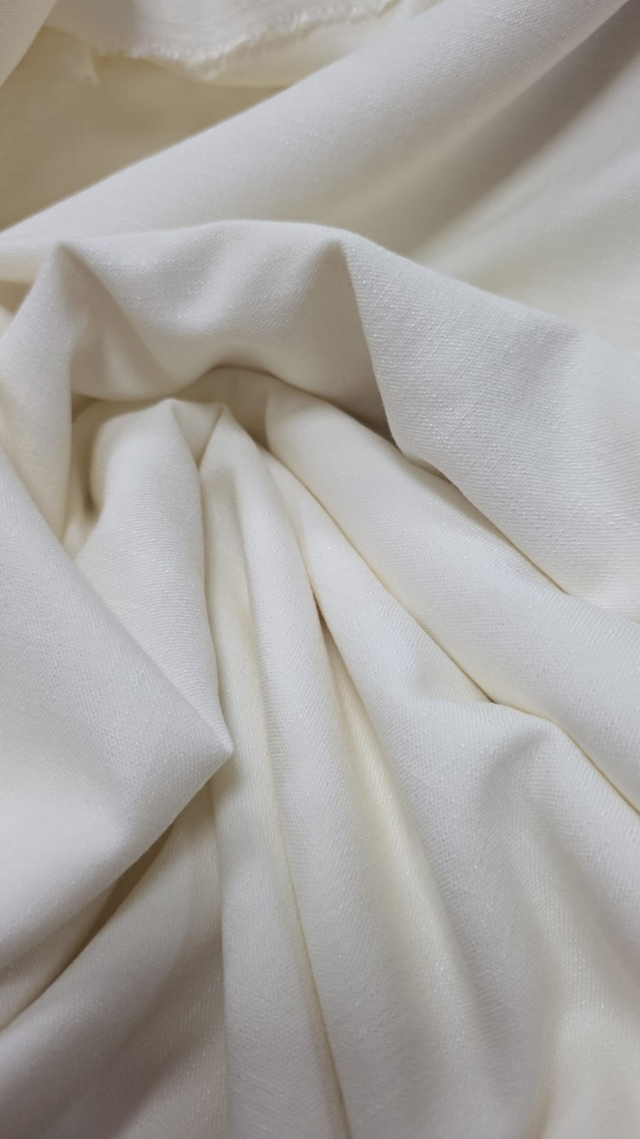Viscolinho com elastano premium off- Comprimento 5,50 m m x Largura 1,40 m