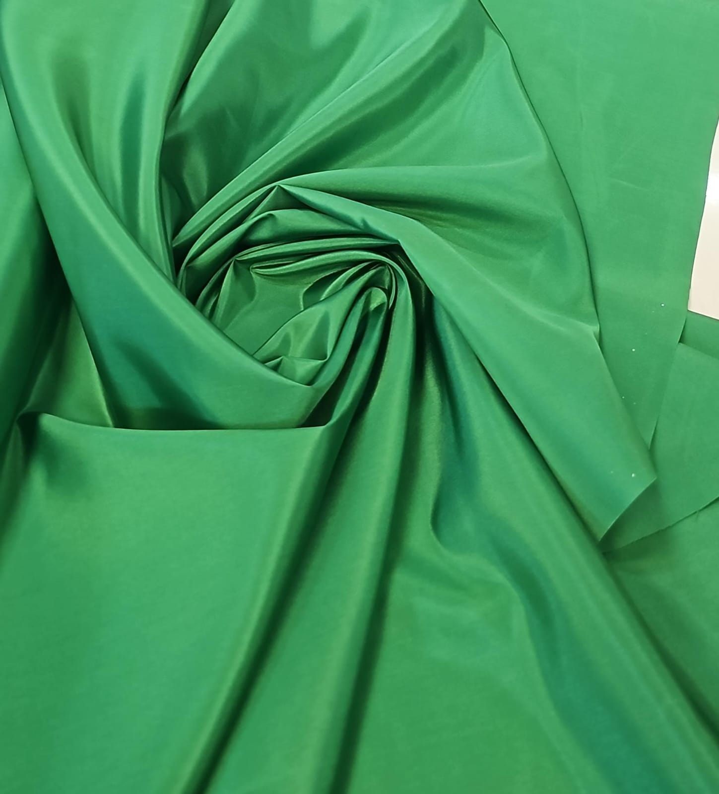 Tafetá Indiano Toque de Seda Verde Bandeira Claro