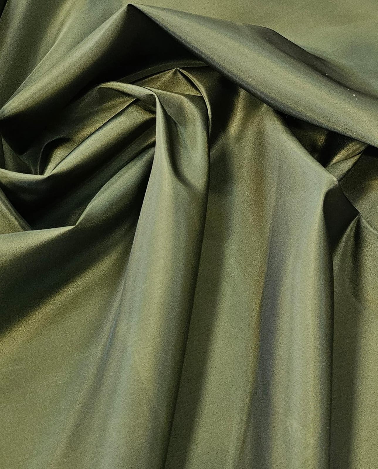 Tafetá Indiano Toque de Seda Verde Militar