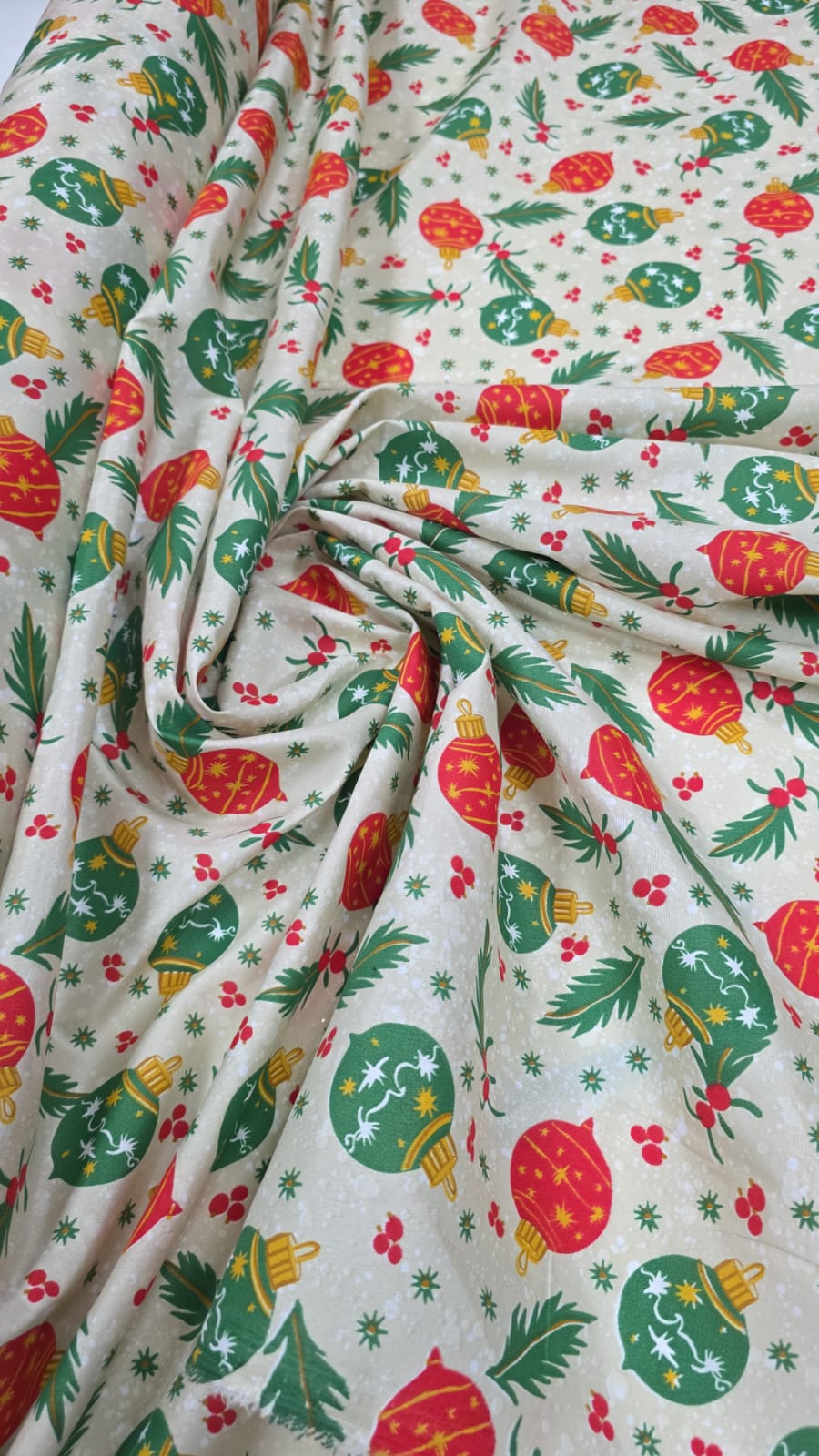 Tergal Natalino Bolas Fundo Creme 14