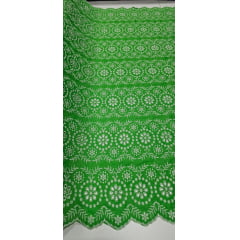 Layse Bordada Bicolor Fundo Verde Limão com Bordado Branco Modelo 17 - Largura 1,30 m x Comprimento 1,50 m 