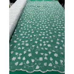 Tule Bordado 3D Floral Branco com Paetês Transparentes - Largura 1,30 m x Comprimento 1 m 