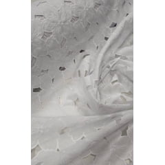 Layse Richelieu Branca Flores I18 MANCHADO - Largura 1,30 m x Comprimento 2 m 