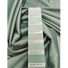 Crepe Amanda Liso Verde Menta Escuro COM SUJEIRA  - Largura 1,50 m x Comprimento 1,70 m 