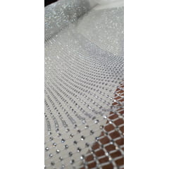 Tela Arrastão Branco com Pedrarias Prata - Largura 1,30 m x Comprimento 1 m 