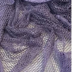 Tela Arrastão Lilás com Pedrarias Lilás COM DEFEITO - Largura 1,30 m x Comprimento 0,50 m 