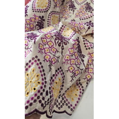 Layse Fundo Creme Bordada Marrakech Uva  - Comprimento 2,20 m x Largura 1,30 m